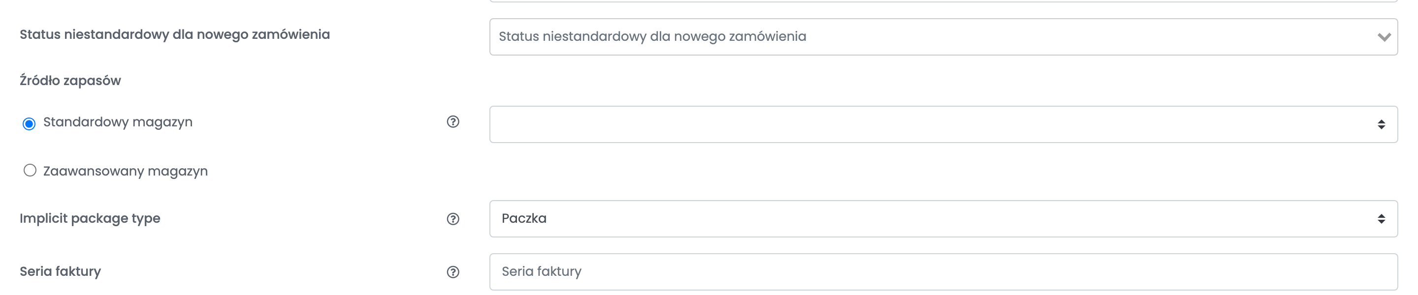 Formularz Shoprentera z niestandardowym statusem nowego zamówienia, źródłem zapasów z magazynem klasycznym i zaawansowanym, domyślnym typem paczki i serią faktur.