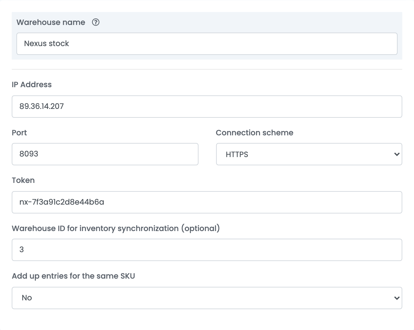 Das Formular der Nexus-Bestandsquelle in easySales: Lagername, IP-Adresse, Port, Protokoll, Token, die Lager-ID für die Bestandssynchronisierung und das Zusammenrechnen von Einträgen für dieselbe SKU.